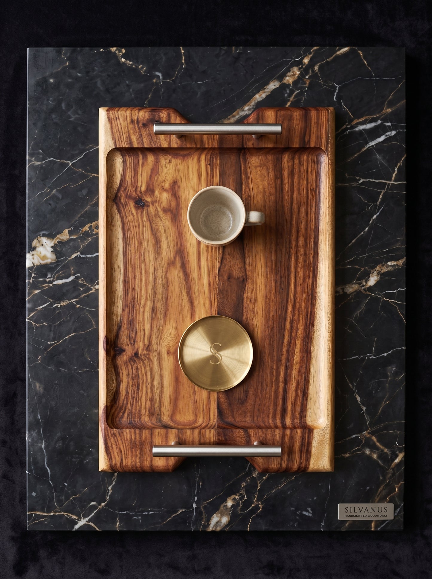 Serving tray